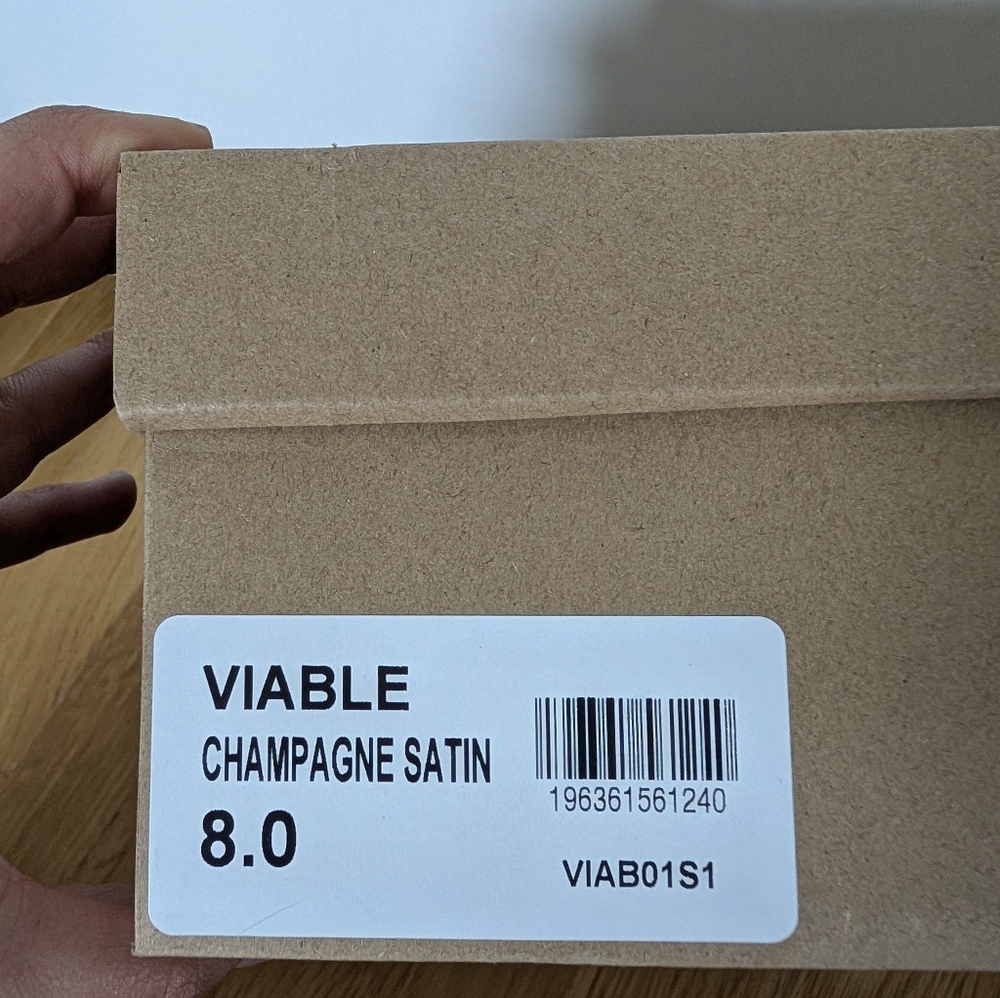 Steve Madden Champagne Pink Satin Women's Heels - Picture 9 of 9
